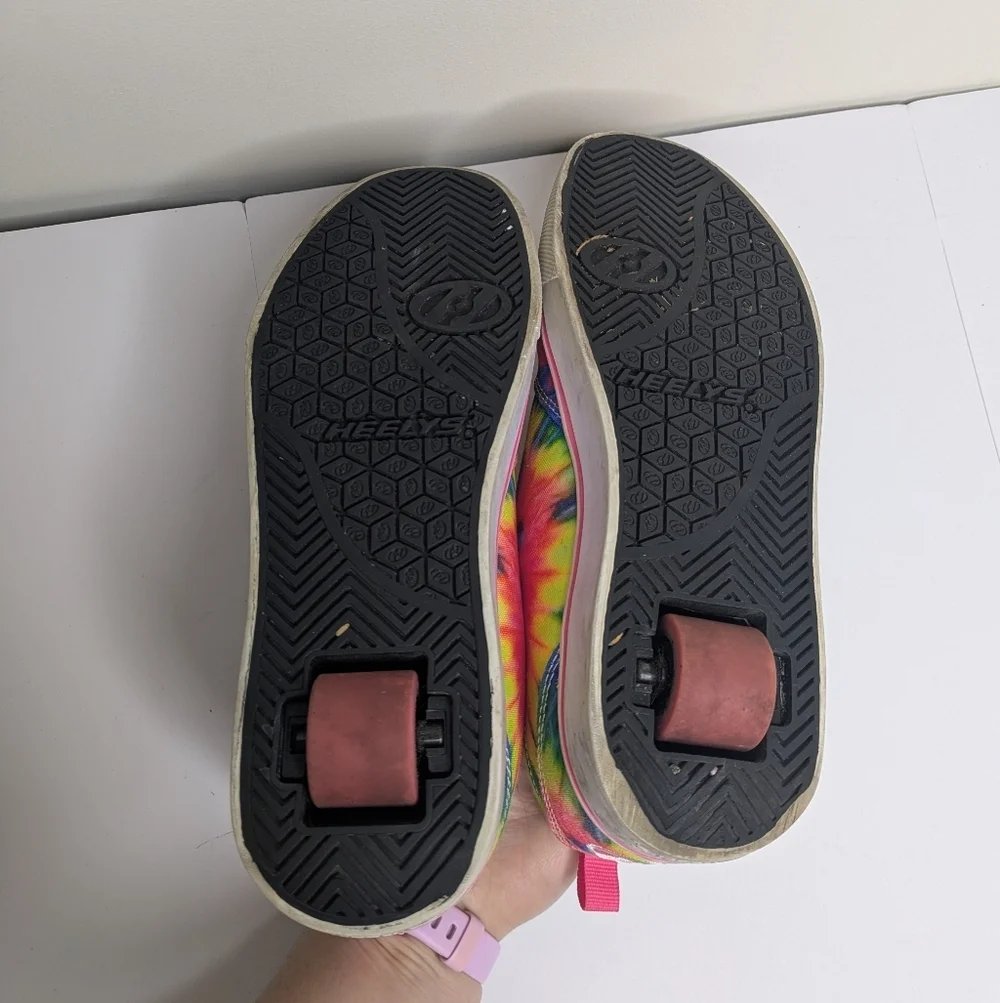 Heelys Tie Dye Sneaker 6 Youth
